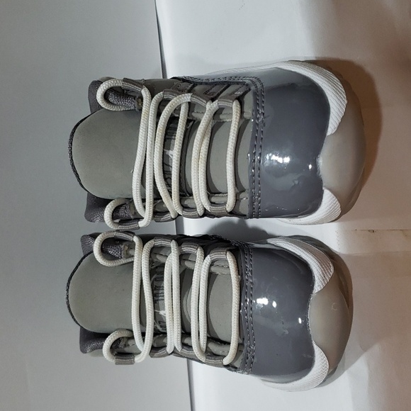 Air Jordan 11 retro “cool grey” size 4c Nike 378040-005 Basketball